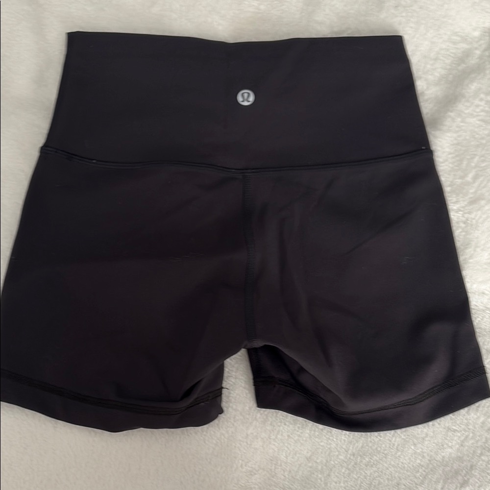 Lululemon wunder train shorts 4 inch